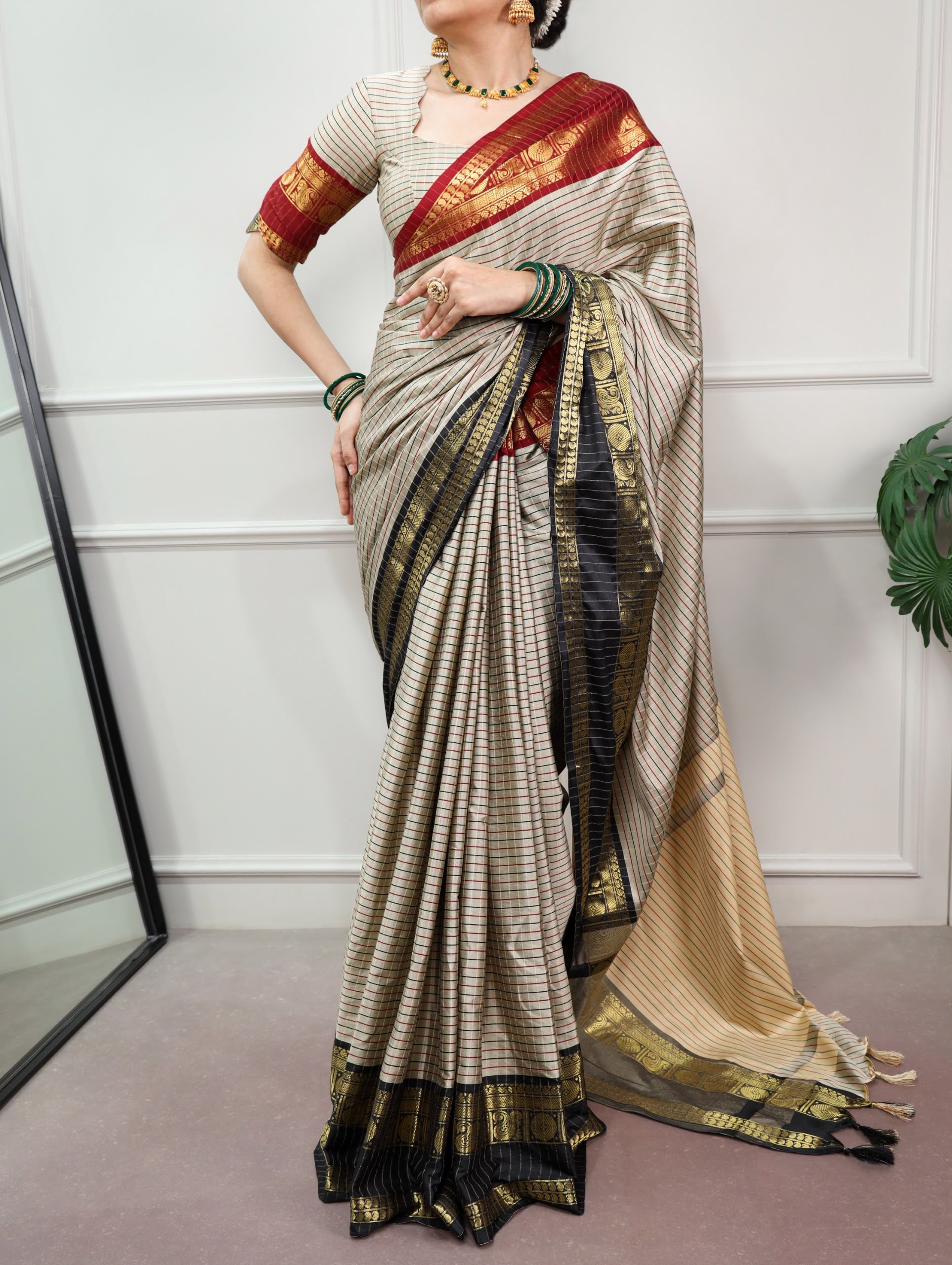 Silk Saree with Checks Pattern & Ornate Zari Border