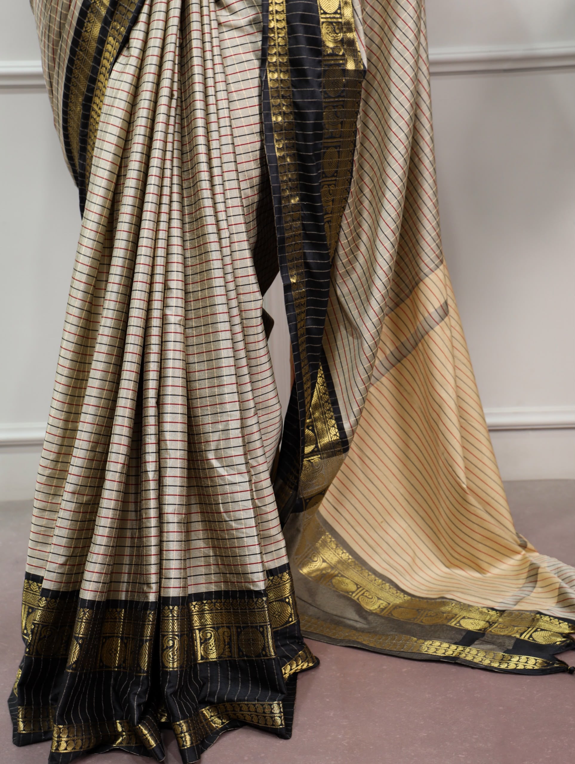 Silk Saree with Checks Pattern & Ornate Zari Border