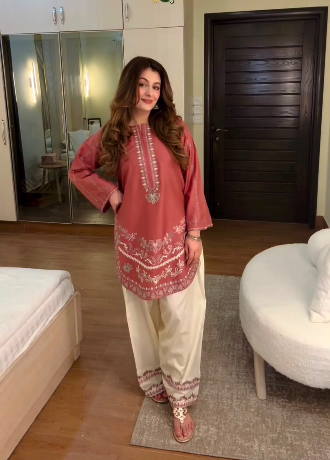 Designer Pure Roman Silk Kurti Set with Farhi Palazzo & Embroidery