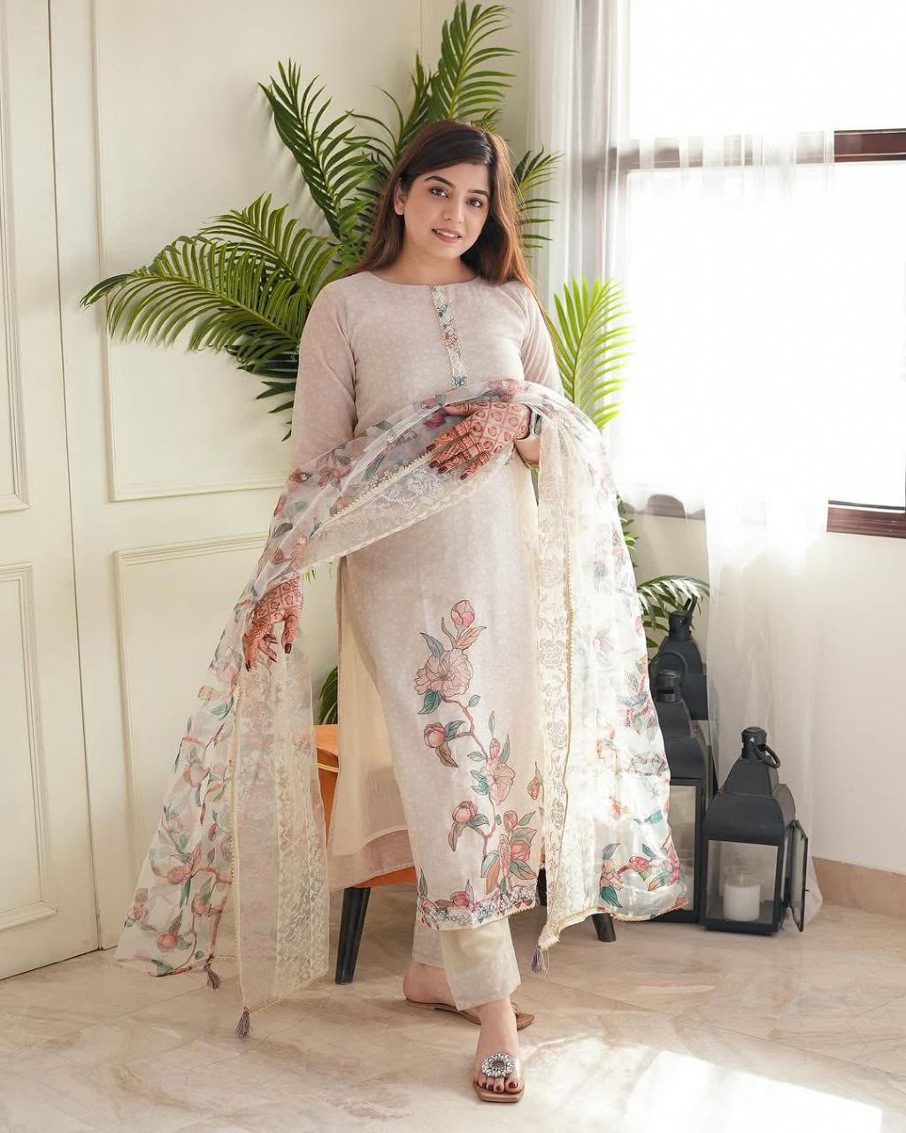 Elegant Printed Lilan Suit Set with Intricate Work – Festive Collection