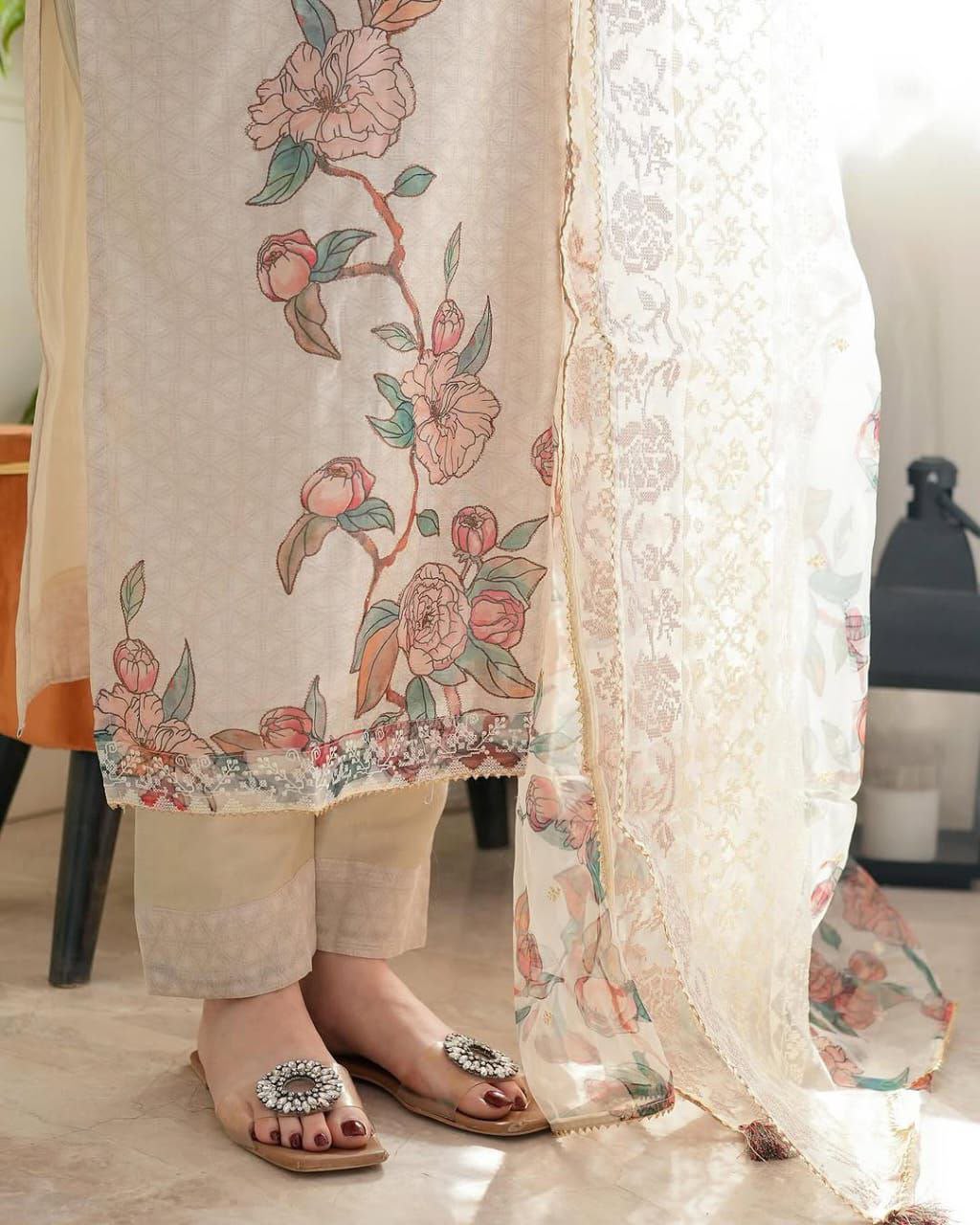 Elegant Printed Lilan Suit Set with Intricate Work – Festive Collection
