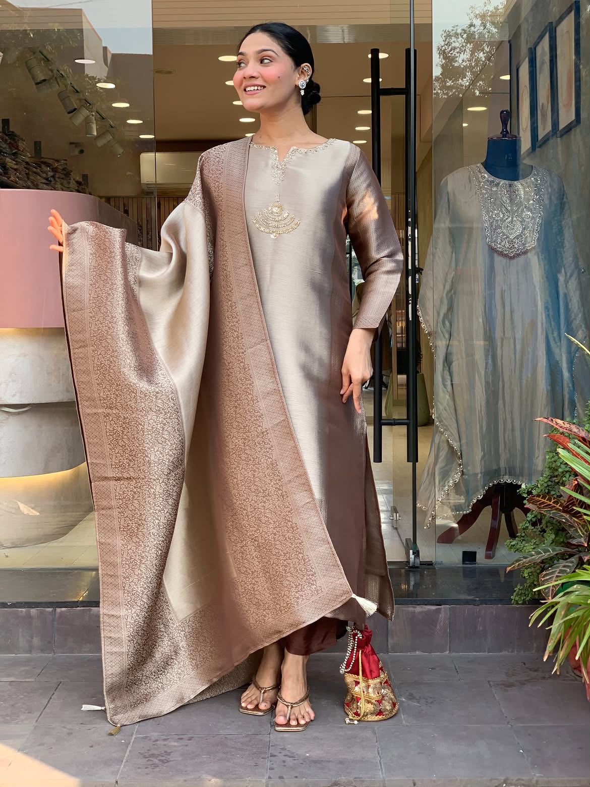 Pure Kanjivaram Glass Tissue Handwork Suit Set with Jacquard Dupatta & Bracelet