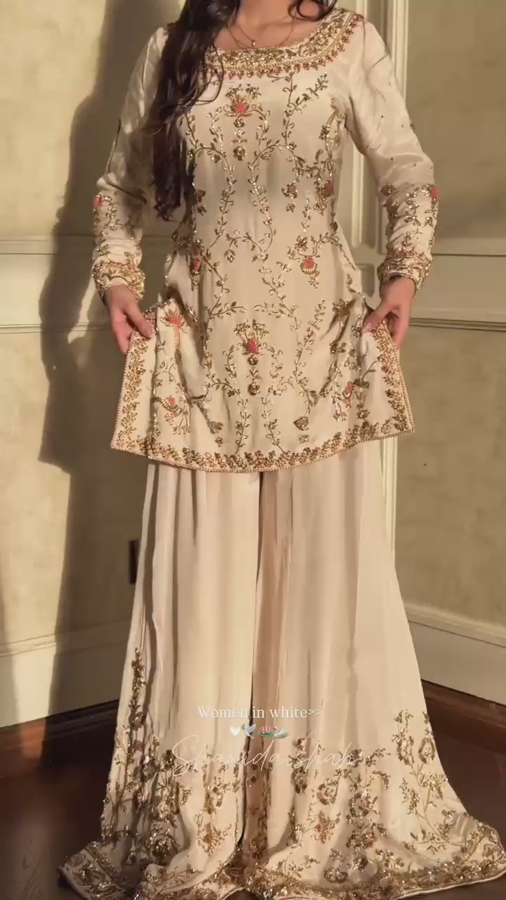 off white sarara  Cinon Silk & Dupatta Set🏃🏾‍♀️‍➡️🏃🏾‍♀️‍➡️